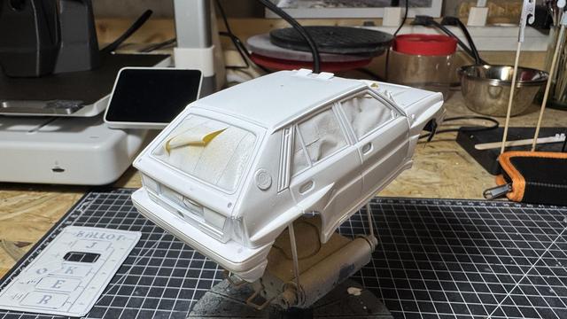 Painted body of a Lancia Delta HF Integrale by Italeri in 1:24 scale