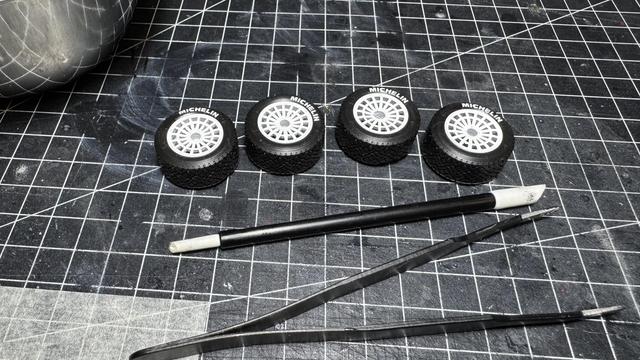 Wheels of a Lancia Delta HF Integrale by Italeri in 1:24 scale