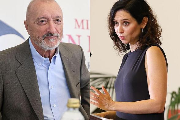 El escritor Arturo Pérez-Reverte e Isabel Díaz Ayuso, presidenta de la Comunidad de Madrid. (GETTY)