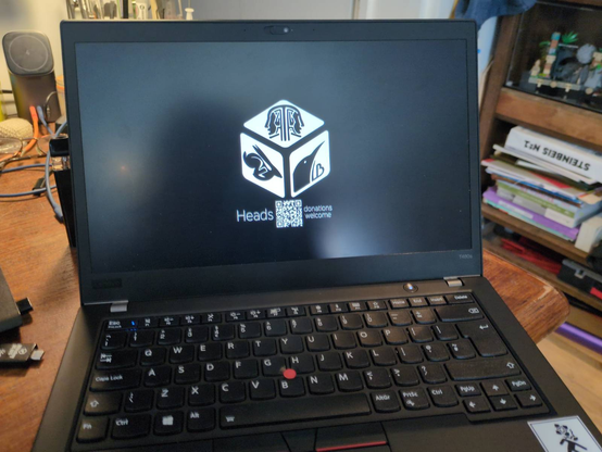 picture of a thinkpad t480s running coreboot/heads.