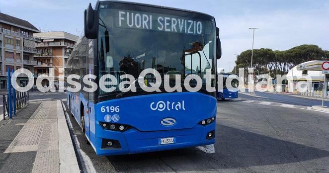 Bus Cotral per parlare del nuovo deposito Cotral, nella zona di Dragona, Fiumicino e Isola Sacra.