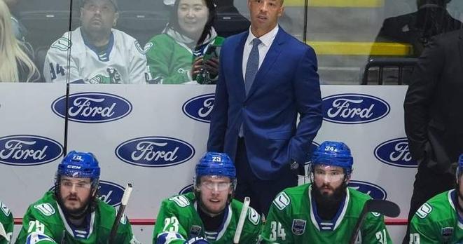 Canucks extend AHL head coach Malhotra