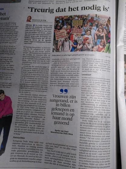 Foto van een kranteartikel. De laatse paar regels zijn niet duidelijk dus schrijf ik ze hier:
«Bijna de helft van de vrouwen in Nederland (42,9%) voelde zich in 2024 weleens onveilig in de openbare ruimte, blijkt uit cijfers van het CBS. Voor mannen ligt dat percentage veel lager (24%).»