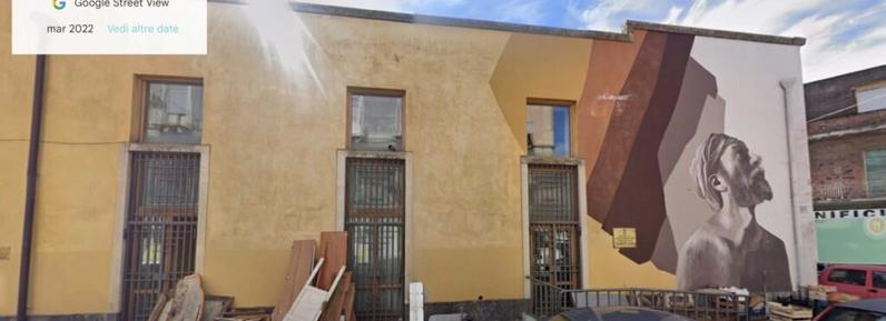 centro culturale dedicato ad Alberto Sordi, ex cinema Concordia - facciata su via Stella Polare con parte del murales, che qui rappresenta un marinaio