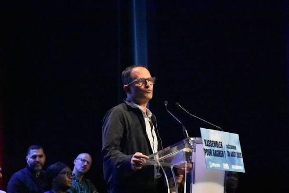 Photo Benoît Hamon au meeting "Rassembler pour gagner" le 25 août 2025 à Chateaudun