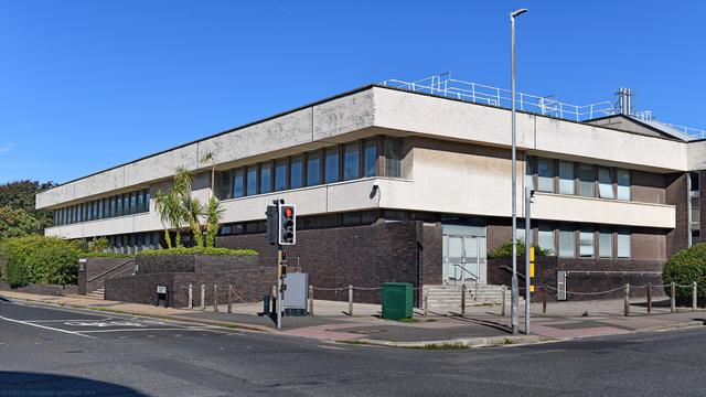 Photo of Hove Trial Centre, built circa 1971–72 to a modernist design by Fitzroy Robinson & Partners. Lansdowne Road, City of Brighton & Hove, UK.