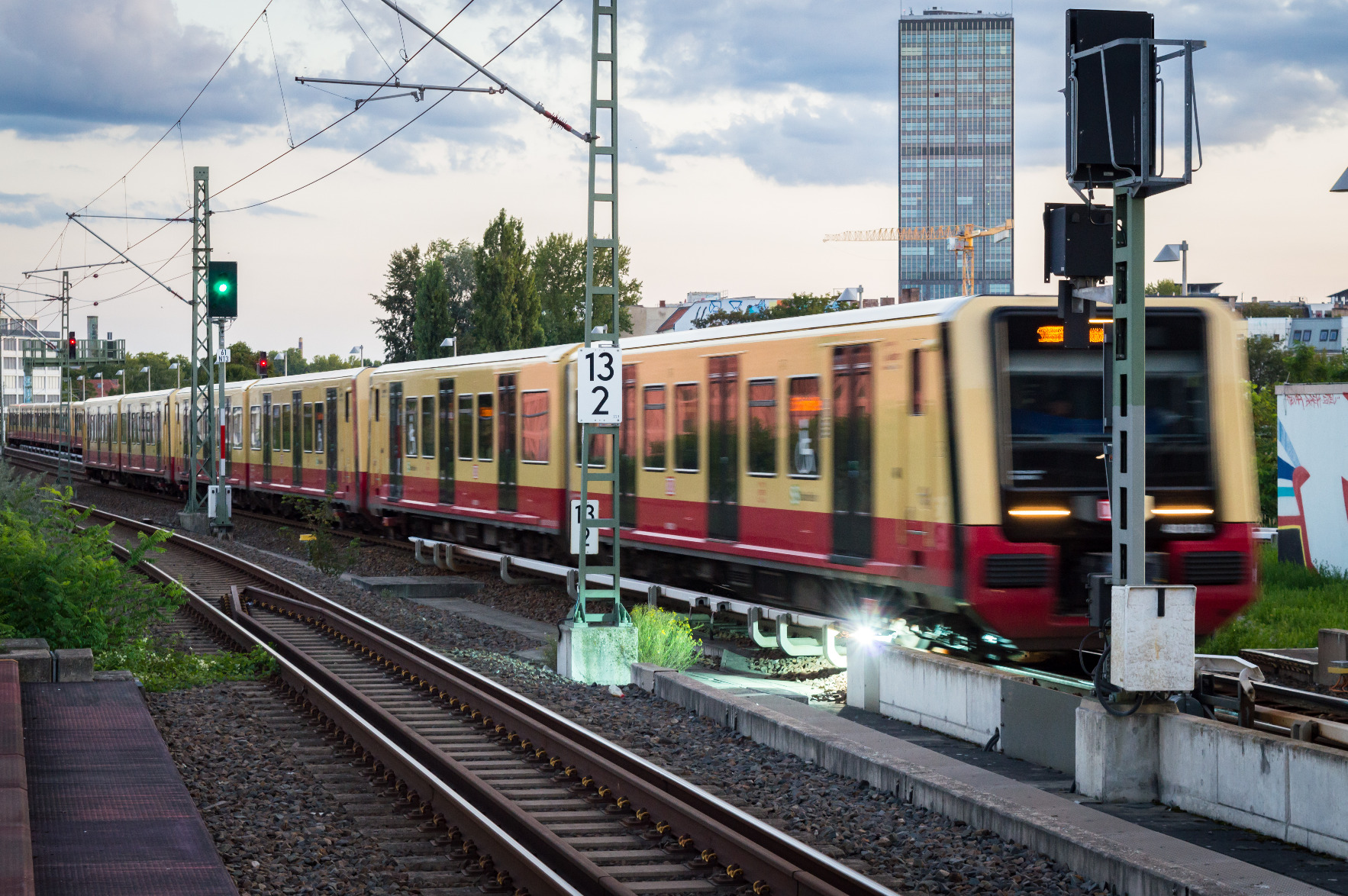 Photo of a Berlin S-Bahn train taken exactly in the moment it arced the 3rd rail