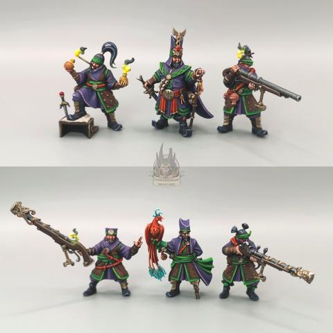 the six crew members (including the Magistrate)
A mainly purple and green scheme with red as a spot colour