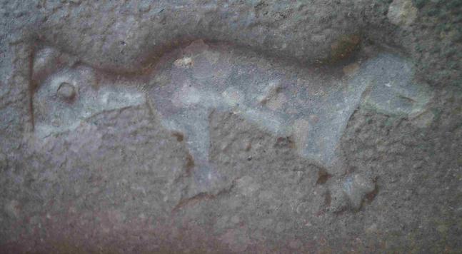 Water Dog, Ballintubber Abbey, photocredit 1. Neu-Kelte