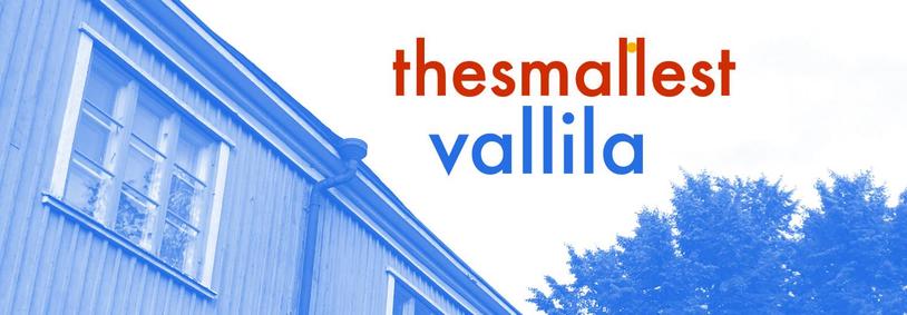 Thesmallest Vallilan kuvituskuva; sininen talon yläkerros ja puunlatvus sekä tapahtuman sinioranssi logo