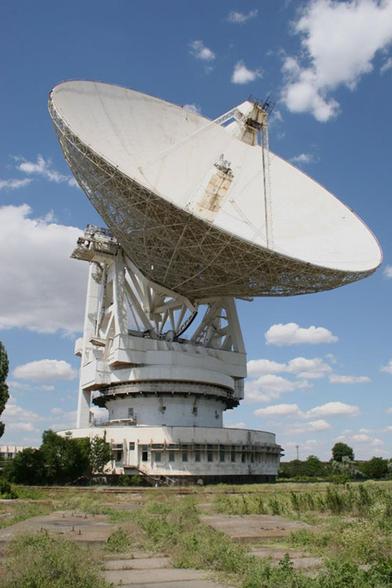 De RT-70 radiotelescoop op de Krim