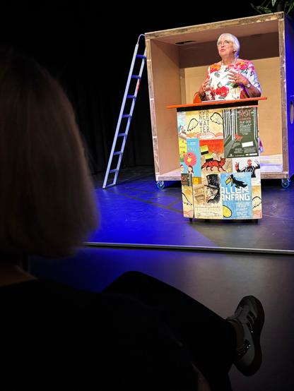 MdB Claudia Roth, ehem. Kulturstaatsministerin spricht über die Wirkung von Theater.