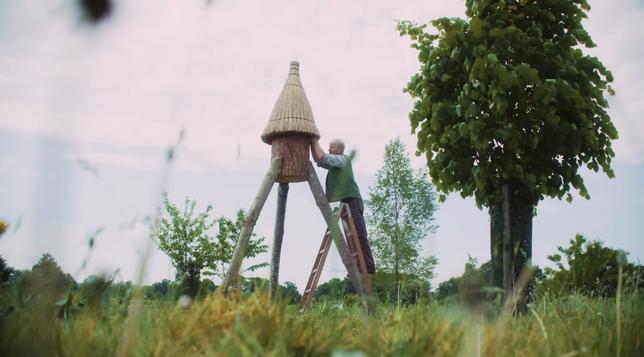 BEE HIVE ARCHITECT
Matt Somerville. A carpenter by trade, Somerville is also a committed conservationist, having spent the last 14 years building and installing approximately 800 homes for the dwindling insect populations around the English countryside.

#ecology #bee #errtlings #apiary #insect