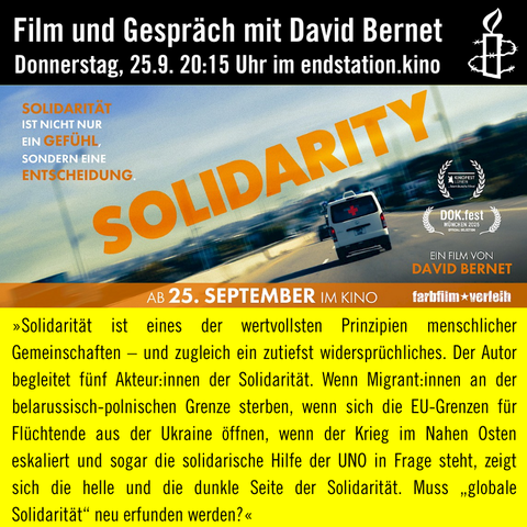 Solidarität ist eines der wertvollsten Prinzipien menschlicher Gemeinschaften – und zugleich ein zutiefst widersprüchliches. Der Autor begleitet fünf Akteur:innen der Solidarität. Wenn Migrant:innen an der belarussisch-polnischen Grenze sterben, wenn sich die EU-Grenzen für Flüchtende aus der Ukraine öffnen, wenn der Krieg im Nahen Osten eskaliert und sogar die solidarische Hilfe der UNO in Frage steht, zeigt sich die helle und die dunkle Seite der Solidarität. Muss „globale Solidarität“ neu erfunden werden?
