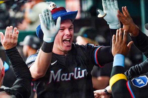 Marlins match best 10-game span in franchise history - Marlins