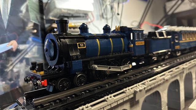The locomotive of the Orient Express train as Lego model.