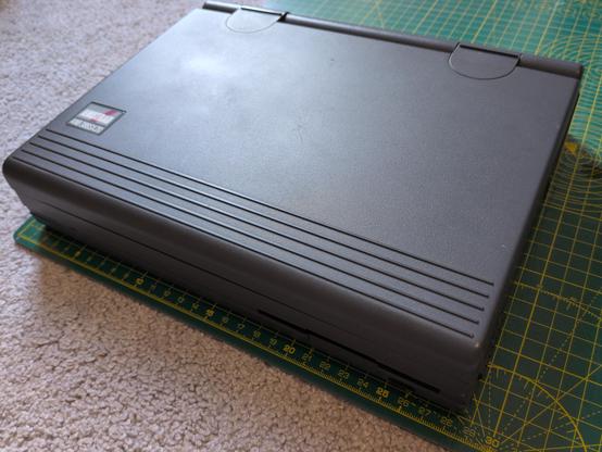 Amstrad ANB386SX20 laptop, closed