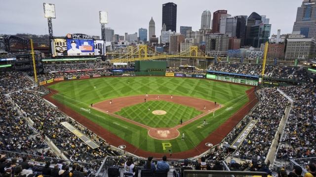 Pirates to restore Roberto Clemente sign at PNC Park after Hall of Famer's family expresses anger