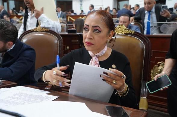 Rebeca Peralta León