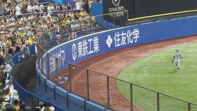 ヤクルト 古賀優大 タイムリーツーベースヒット 2者連続フェンス直撃 ヤクルト vs 阪神 2025年9月21日(日) 神宮球場