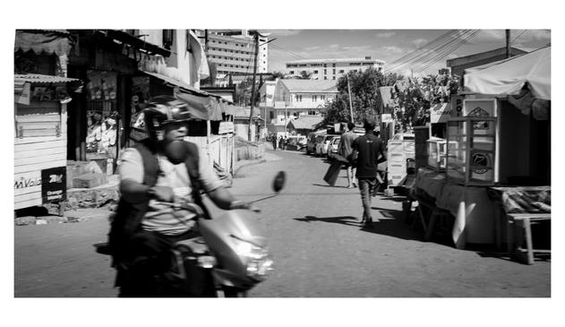 scène de rue du côté d'Ivato centre