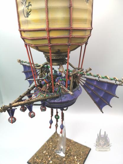Close up of the basket with gunners and bomb carriage