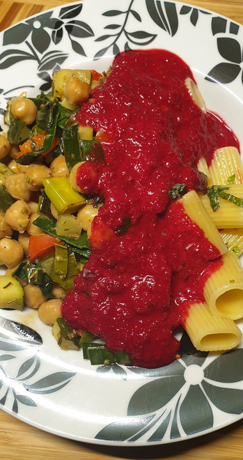 Rigatoni Pasta w/ Chickpea, Leek, Pepper & Courgette, topped w/ Easy Beet Pasta Sauce.