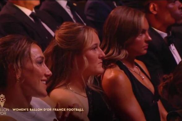 Jugadoras inglesas durante la gala del Balón de Oro 2025 (@ballondor)