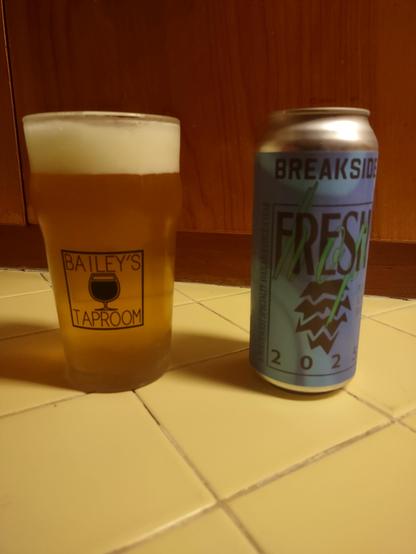 a breakside fresh hop #IPA in a bailey's taproom pint glass