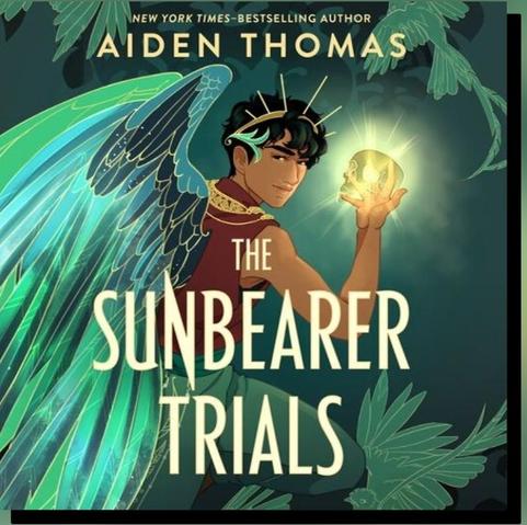 Cover Aiden Thomas - The Sunbearer Trials. Ein Junge mit Krone, grünen Flügeln und einem leuchtenden Stein in der Hand.