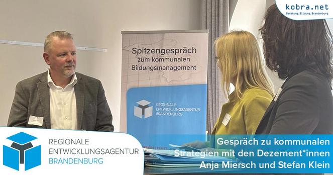 Ein Bühnengespräch des 9. Spitzengesprächs zum kommunalen Bildungsmanagement mit den Dezernent*innen Anja Miersch und Stefan Klein. Es moderiert die REAB Brandenburg Projektleitung Dr. Stefanie Hilderbrandt.