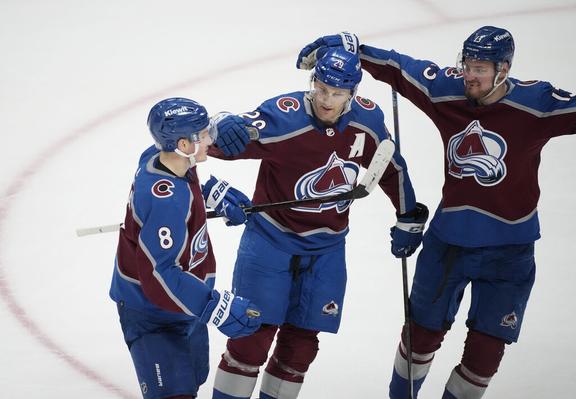 ‘New’ power play for the Avalanche begins to take shape | NHL Insider