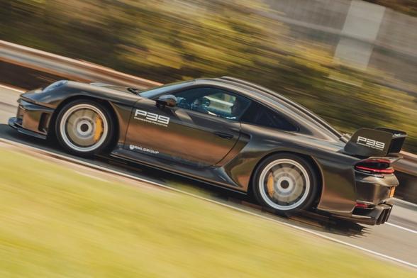 RML P39 GTハイパーカー（プロトタイプ）