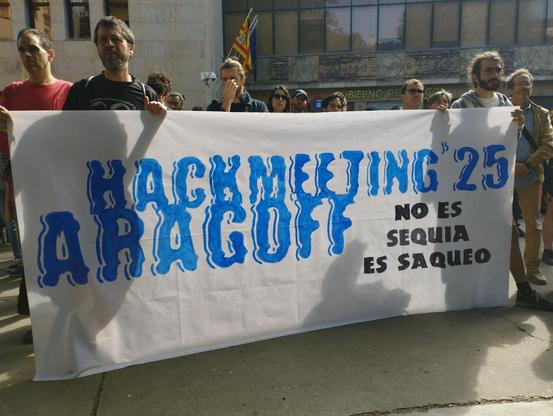 Pancarta del hackmeeting 2025
Aragoff