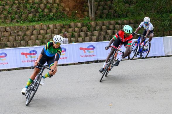 Women cyclists competing in the UCI Women’s Elite Road Race at the World Championships in Kigali.