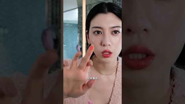 三吉彩花耳垂也要打腮紅？！