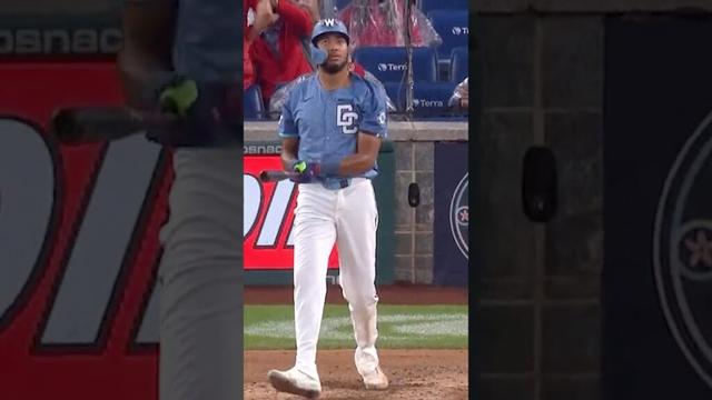 雨の中のジェームズ・ウッド・ゴー・アヘッド・オッポ爆弾💪☔️