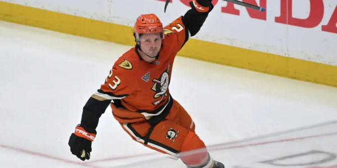 Anaheim Ducks Extend McTavish