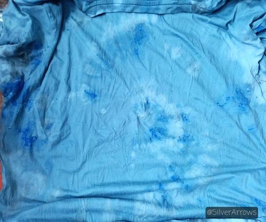 After the first round, I wet the fabric to start round 2, but now the colours are so much more vibrant! It's a shame they fade again when dry.