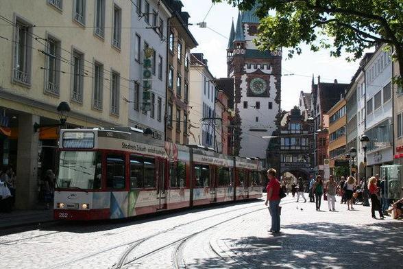 Friburgo. Tramo je la mezepoka urbopordego