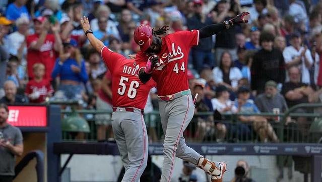 Reds' push for a sweep-free season narrowly comes up short in homestretch