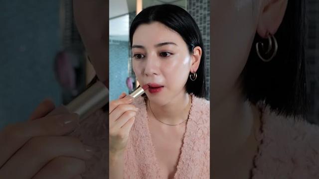 三吉彩花教你畫出超自然唇妝!