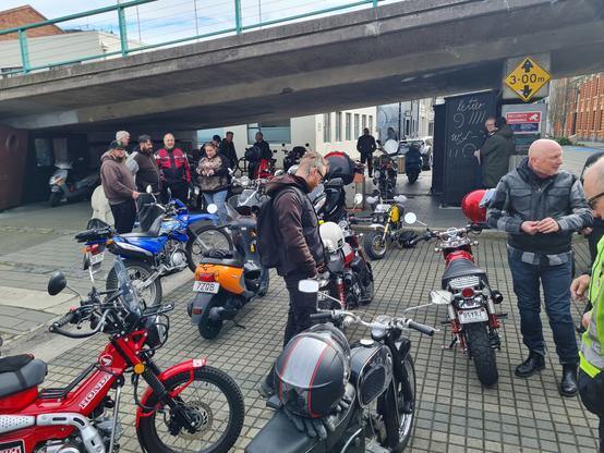 A pic from Scooter Division Dunedin's monthly ride last weekend.