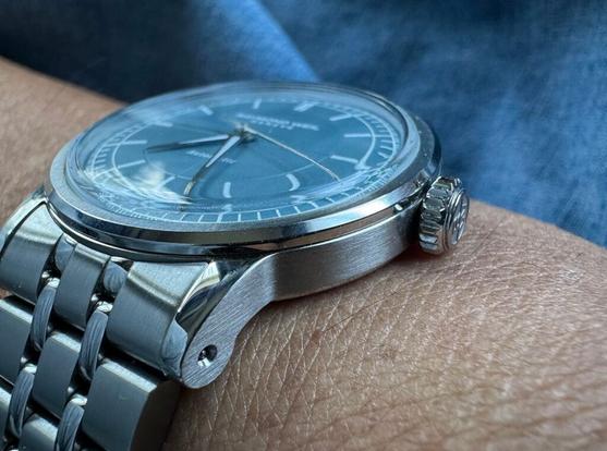 レイモンド ウェイルの個性派デニムブルーモデルを1週間使用してみた レイモンド ウェイル『ミレジム センターセコンド』