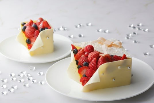 琵琶湖マリオットホテル　滋賀県産いちごを華やかにあしらった、オリジナルのクリスマスケーキ「Christmas Cake -The White Jewel Box-」を発売