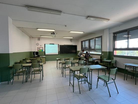 Una clase casi vacía por la huelga en solidaridad con Gaza en el instituto público Itaca de Zaragoza, este jueves.