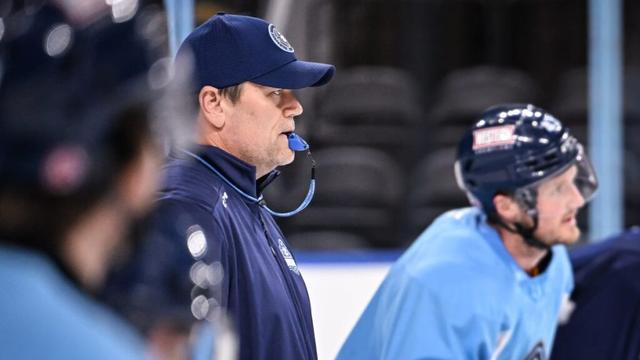 Admirals coach Karl Taylor patient while waiting for NHL opportunity
