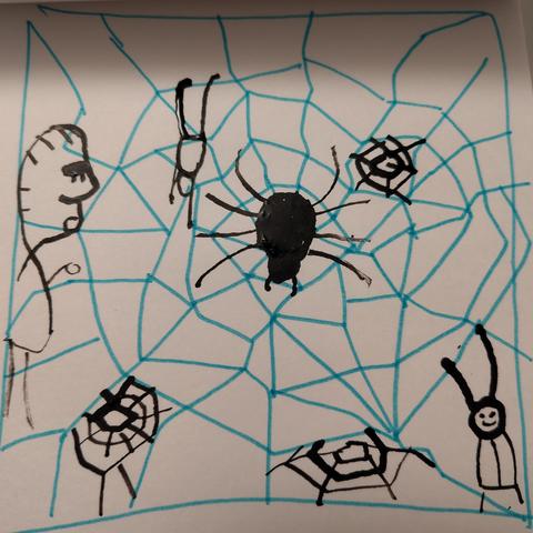 Dessin à l'encre noire et au feutre bleu turquoise. En bleu, une espèce de toile d'araignée prend toute la surface de la feuille. En noir, au centre, une araignée. Sur le reste de la toile, trois personnages stylisés ainsi que des toiles dans la toile.
