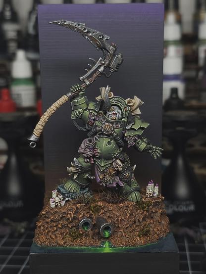Typhus, Herald of Nurgle on a blasted desert plinth with a radioactive drainage