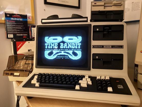 TRS-80 Model 4 running the game Time Bandit